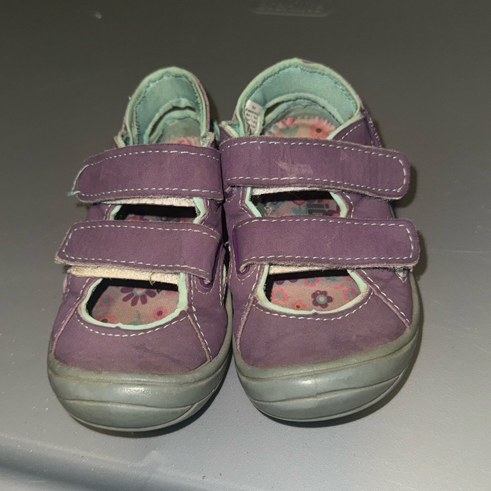 Northside Tatum sandals purple size 5